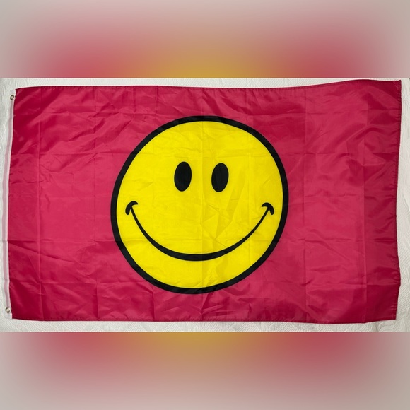 Smiley Face Flag - Picture 2 of 2